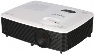 ���� HD ������ RICOH PJX2440 ����� ���� 3000 �����